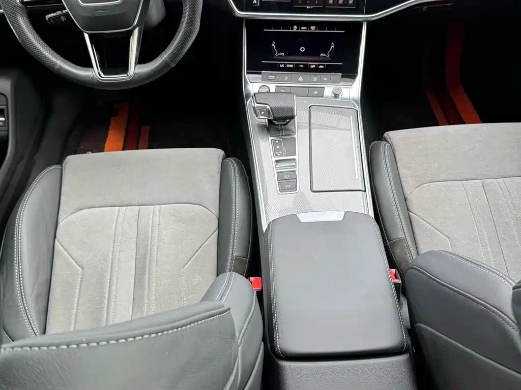 Audi A6L 2021 40 TFSI Luxury Sport фото 14