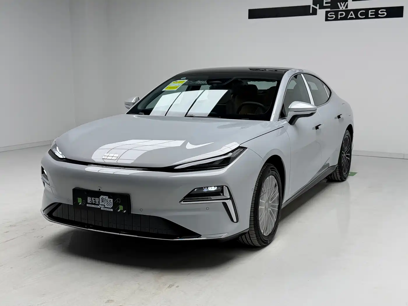 Geely Galaxy Galaxy Xingyao 8 2025 130km EM-i Premium Edition