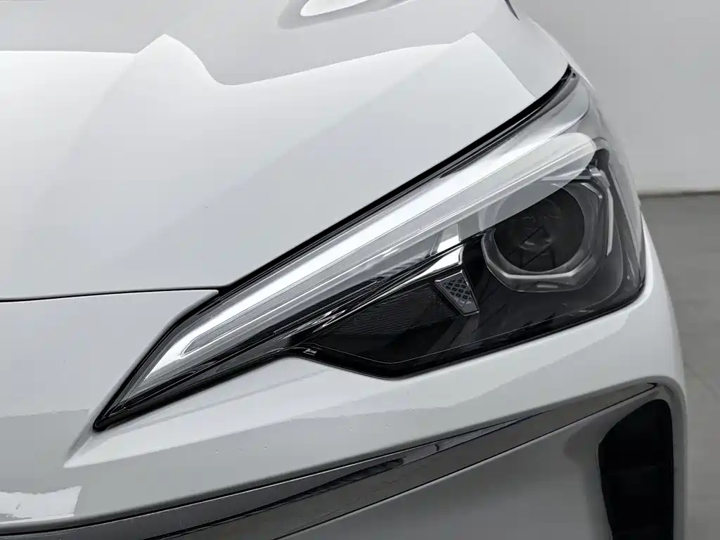 Photo 7 - Roewe i5