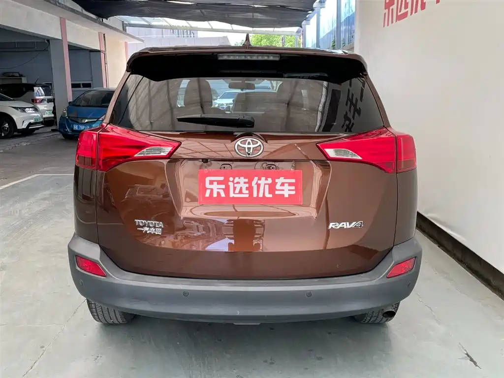 Toyota RAV4 Rongfang 2015 2.0L CVT 2WD Trend Edition фото 4