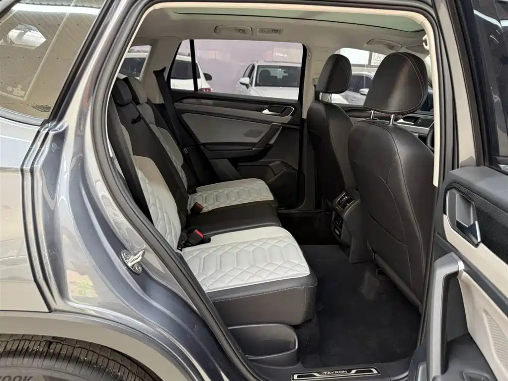 Volkswagen Tayron 2023 280TSI 2WD Luxury Plus Advanced Edition фото 8