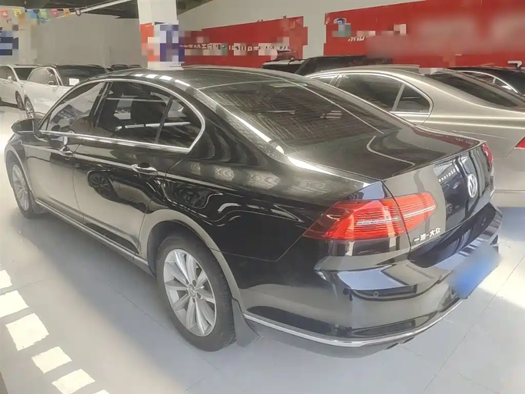Volkswagen Magotan 2017 330TSI DSG Leading фото 5