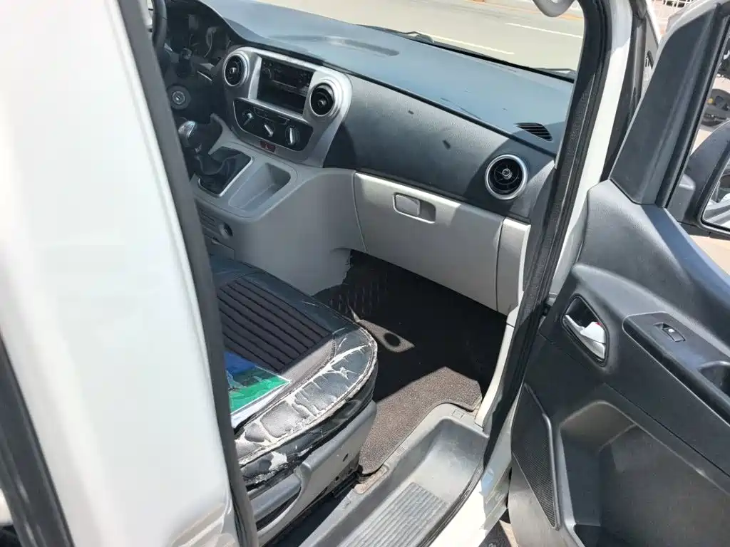 JAC Refine M3 2024 2023 PLUS 1.5T Classic 5/7-seater