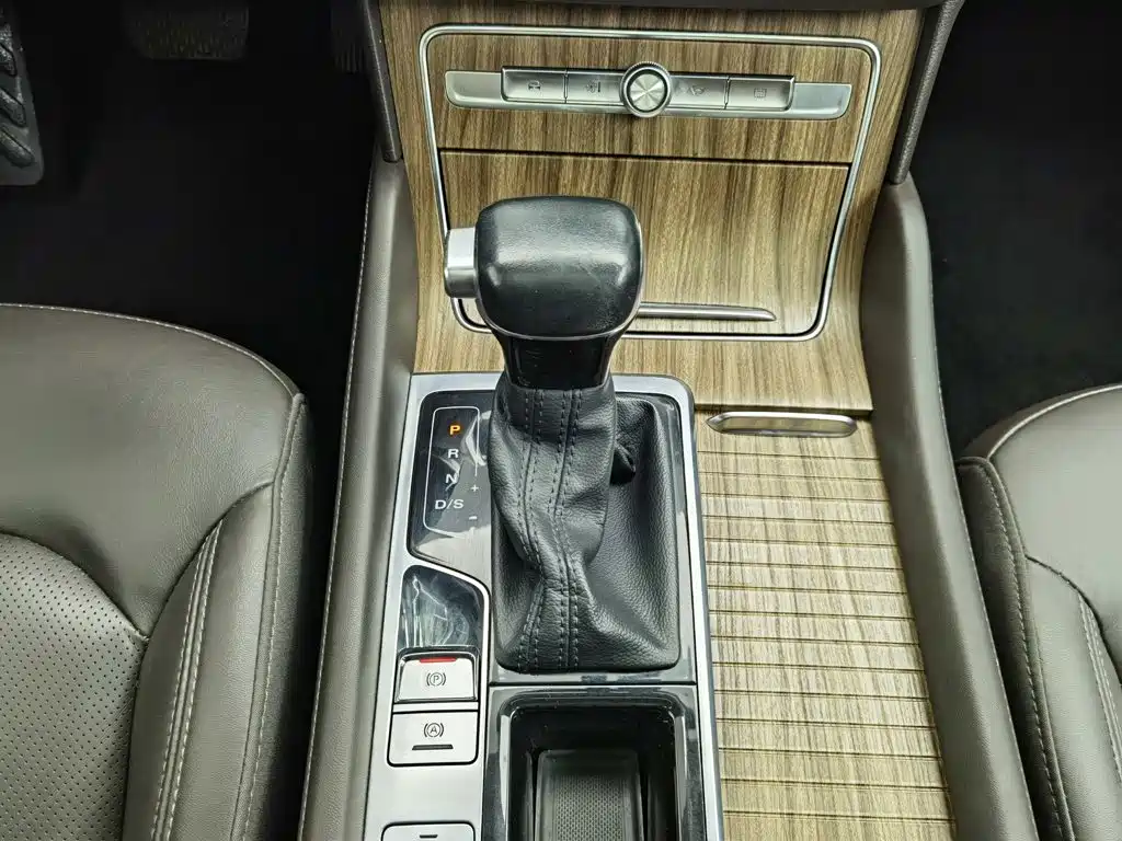 Roewe RX8 2021 2019 30T Intelligent Internet 2WD Flagship Edition