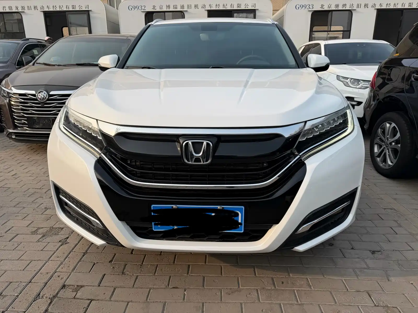 Фото 2 - Honda UR-V