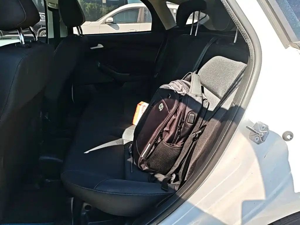 Ford Focus 2019 2018 Hatchback Classic 1.6L Automatic Comfort Smart Edition