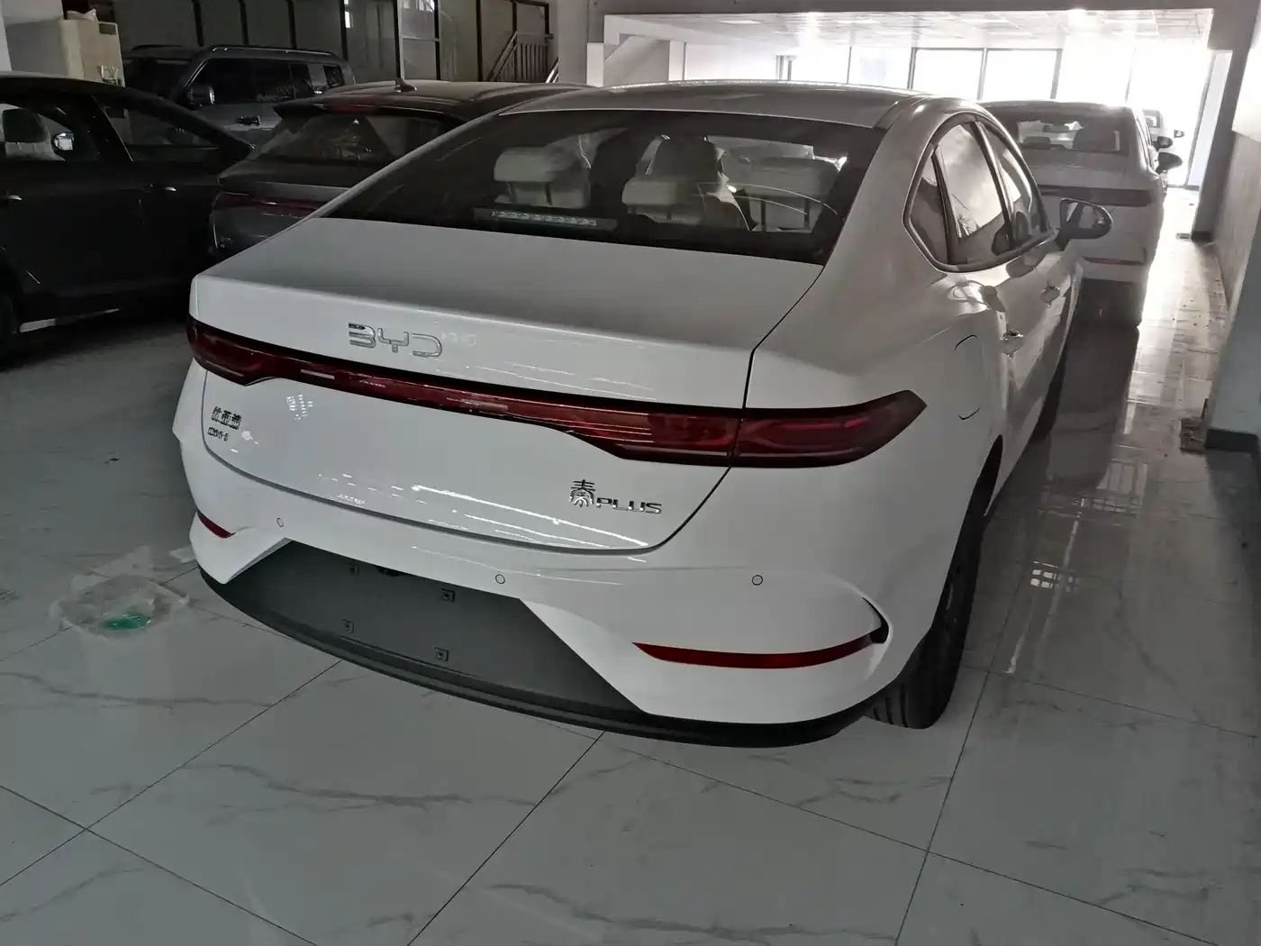 BYD Qin PLUS 2025 DM-i Smart Drive 55KM Leader фото 13
