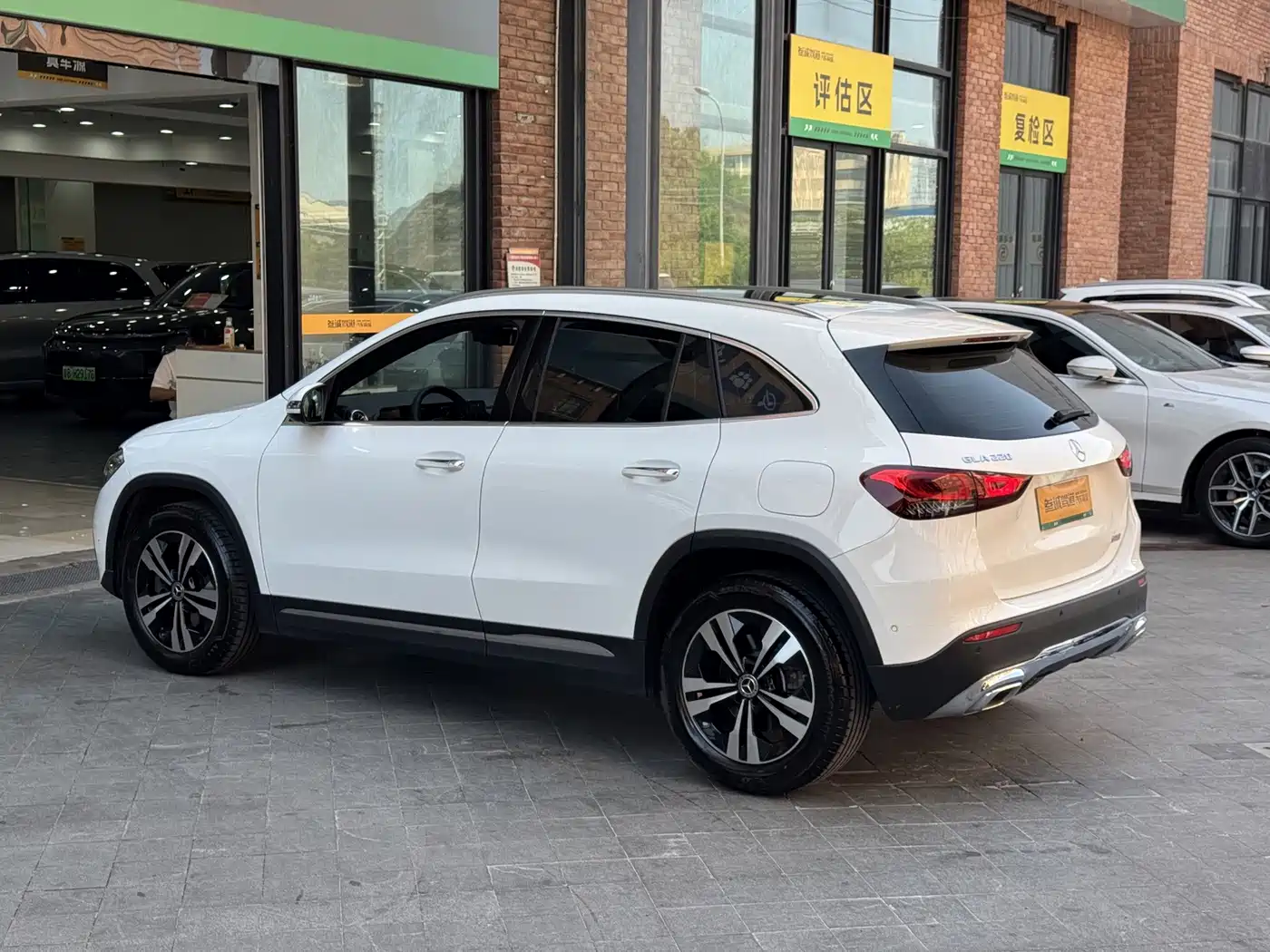 Mercedes-Benz GLA 2023 2023 GLA 220