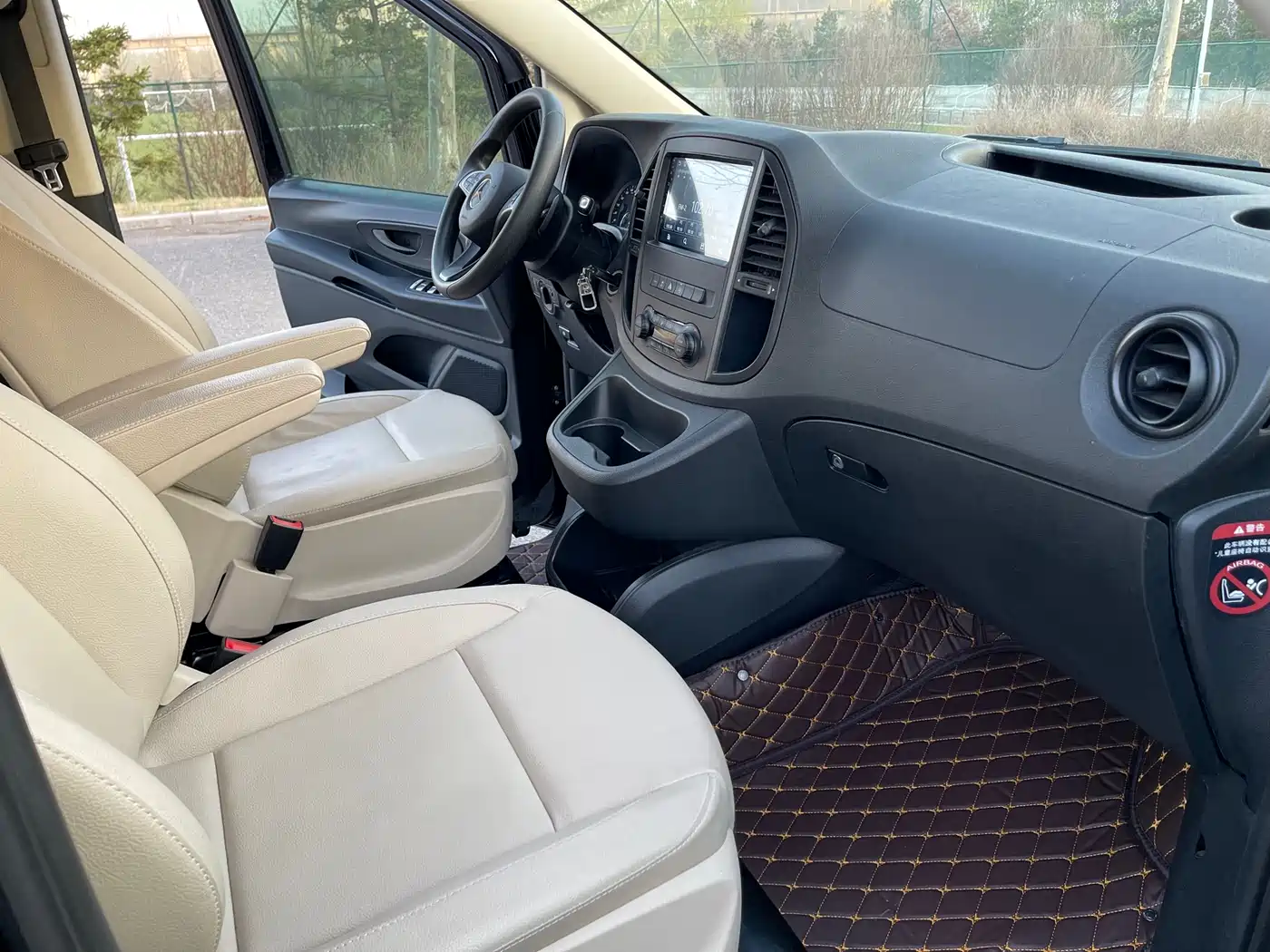 Mercedes-Benz Vito 2021 2.0T Elite 9-Seater фото 8