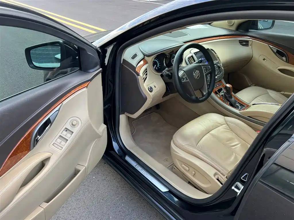 Buick LaCrosse 2012 2.4L SIDI Luxury Edition фото 6