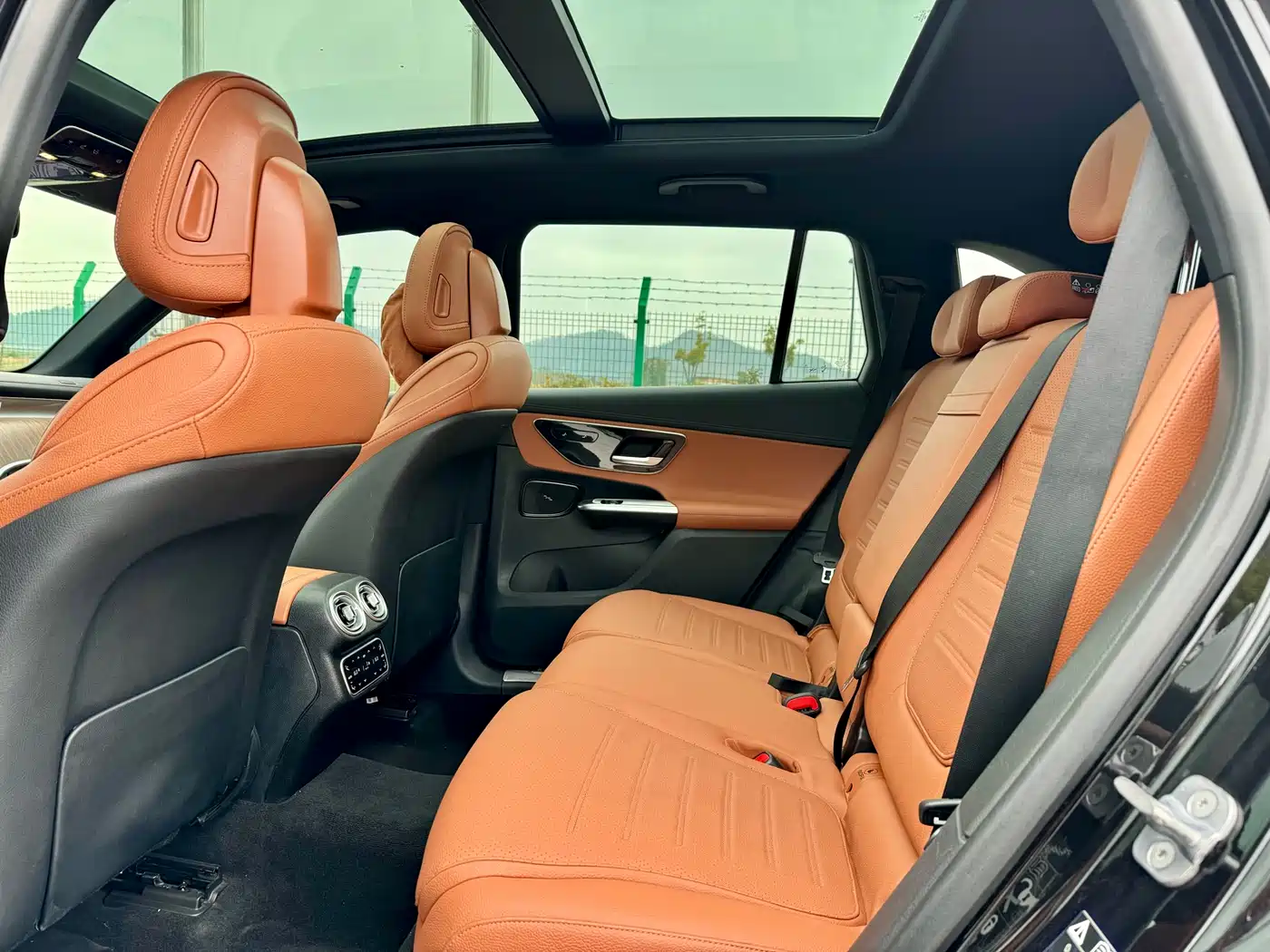 Mercedes-Benz GLC 2024 GLC 300 L 4MATIC Dynamic 7-seater фото 8