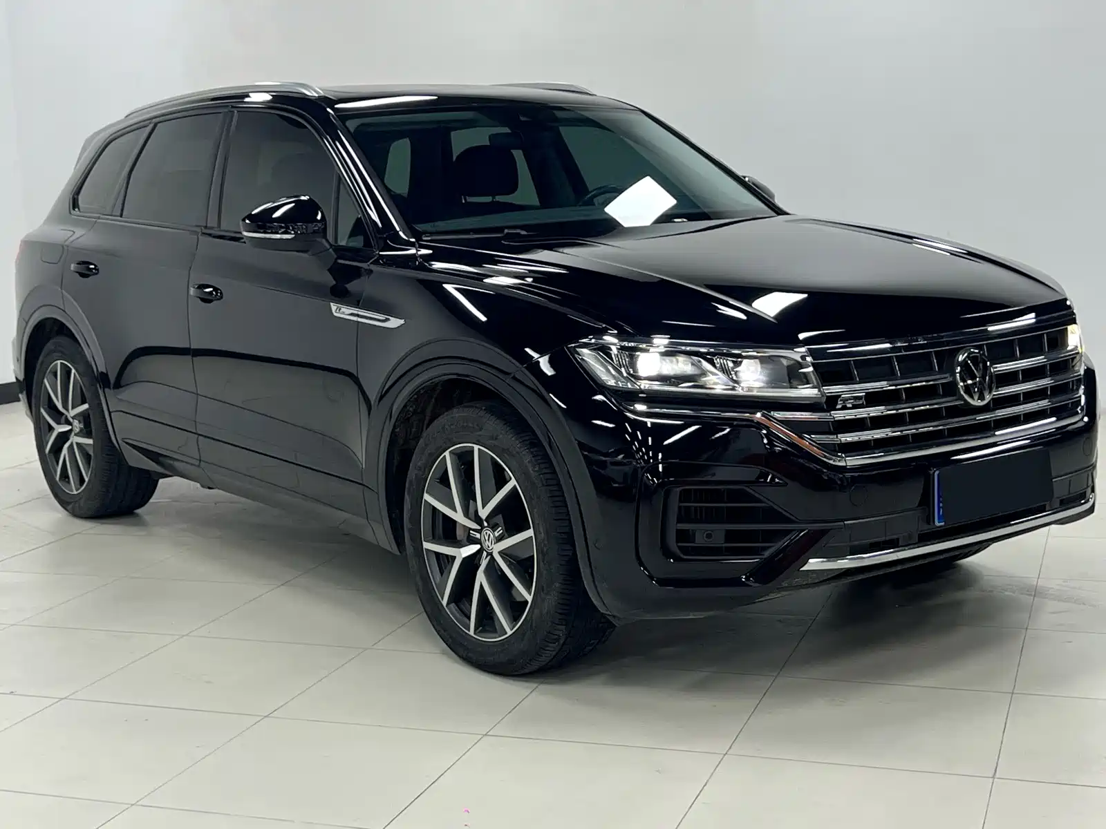 Фото 3 - Volkswagen Touareg