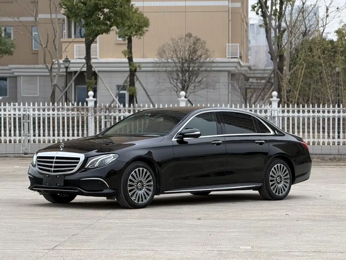 Mercedes-Benz E-Class 2020 E 300 L Luxury Model фото 4