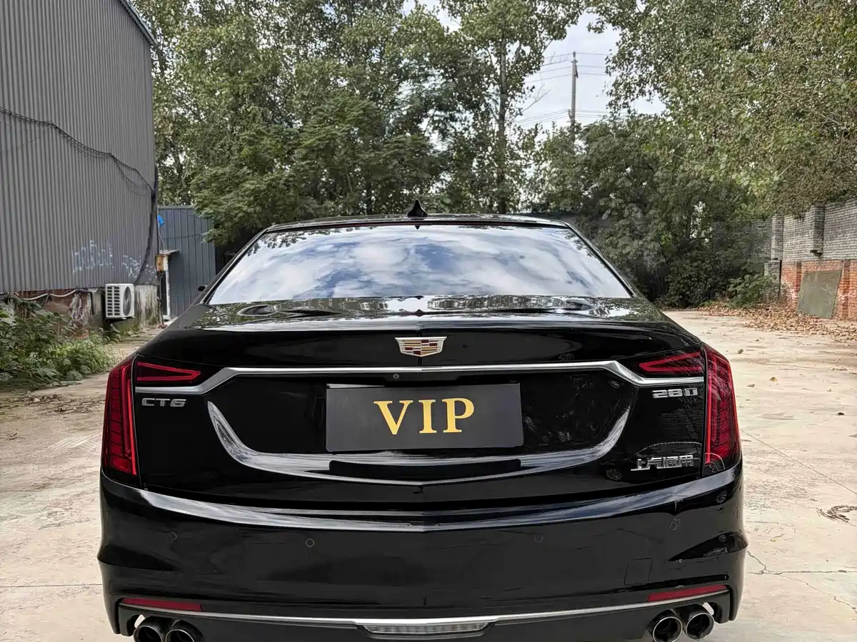 Фото 8 - Cadillac CT6