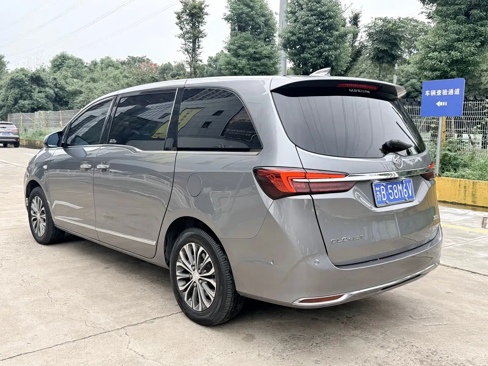Фото 3 - Buick GL8