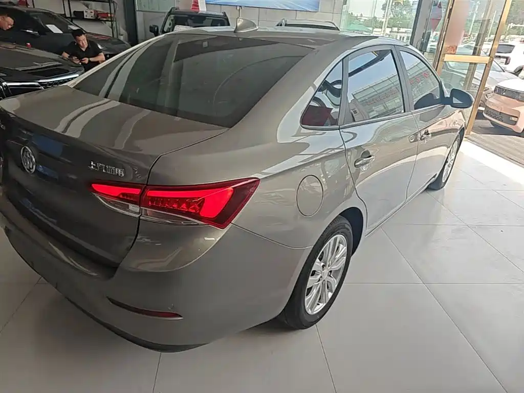 Buick Excelle 2018 15T Dual Clutch Elite (China V) фото 7