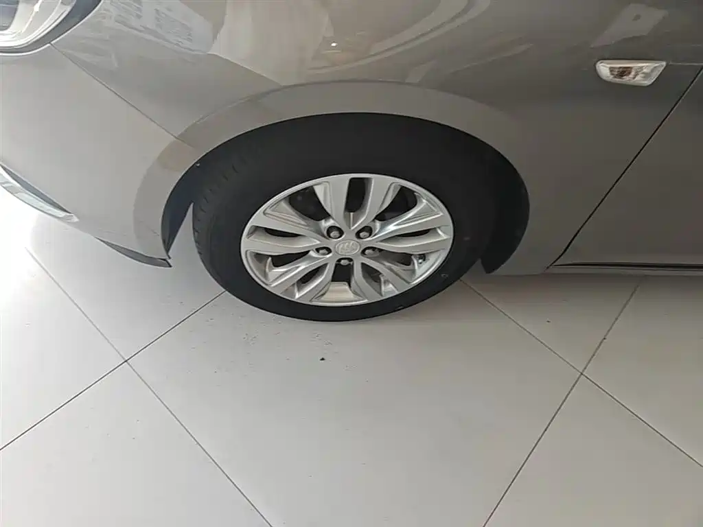 Buick Excelle 2018 15T Dual Clutch Elite (China V) фото 23