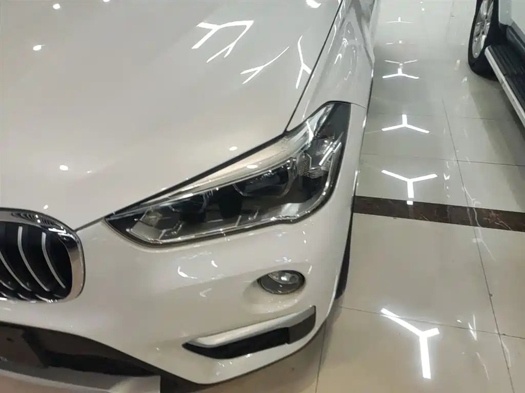 BMW X1 2019 sDrive18Li Premium Model фото 24