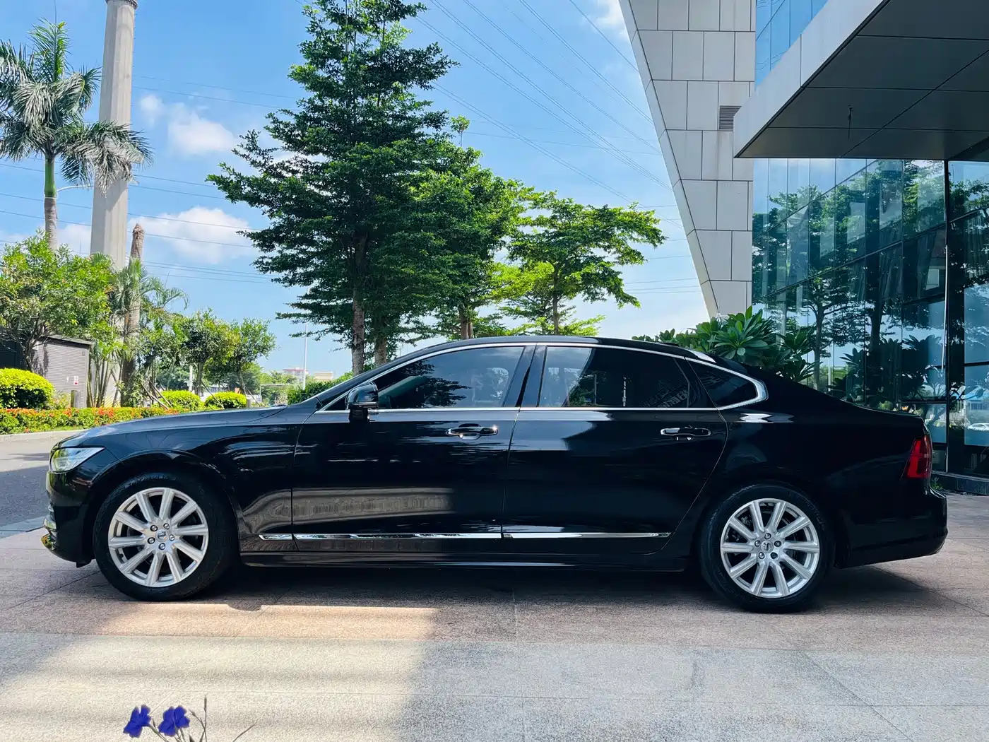 Фото 4 - Volvo S90