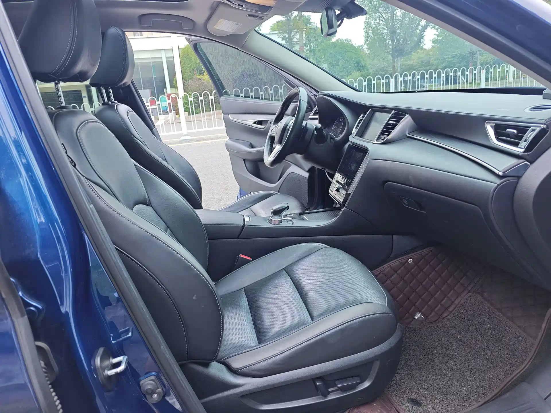 Фото 11 - Infiniti QX50