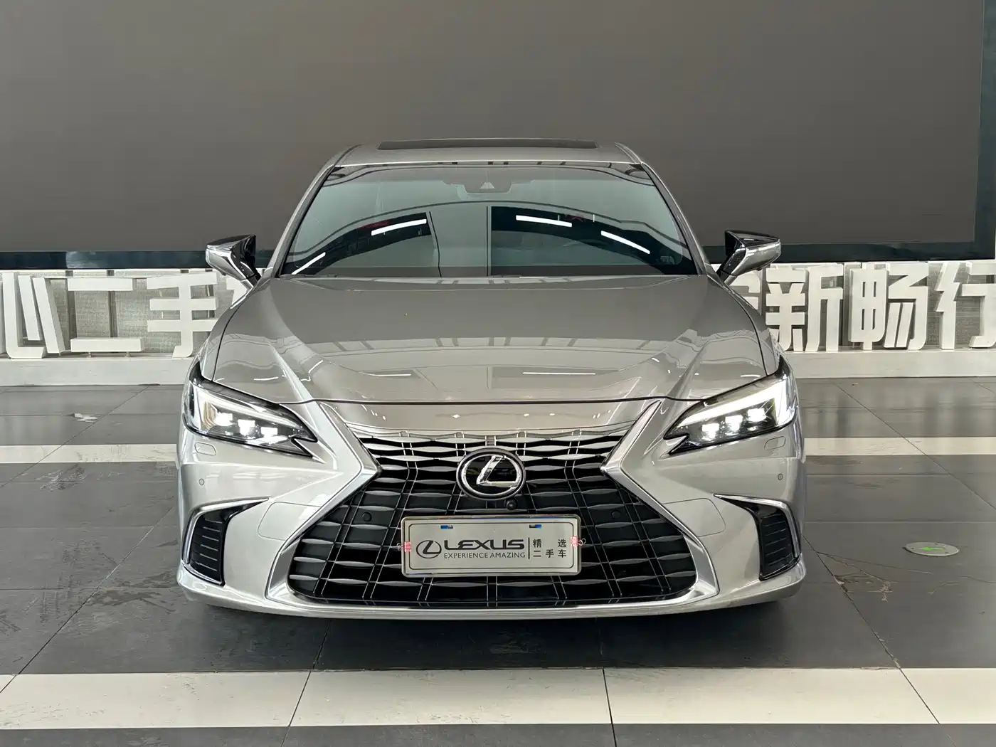 Lexus ES 2025 2025 300h Ultimate Edition