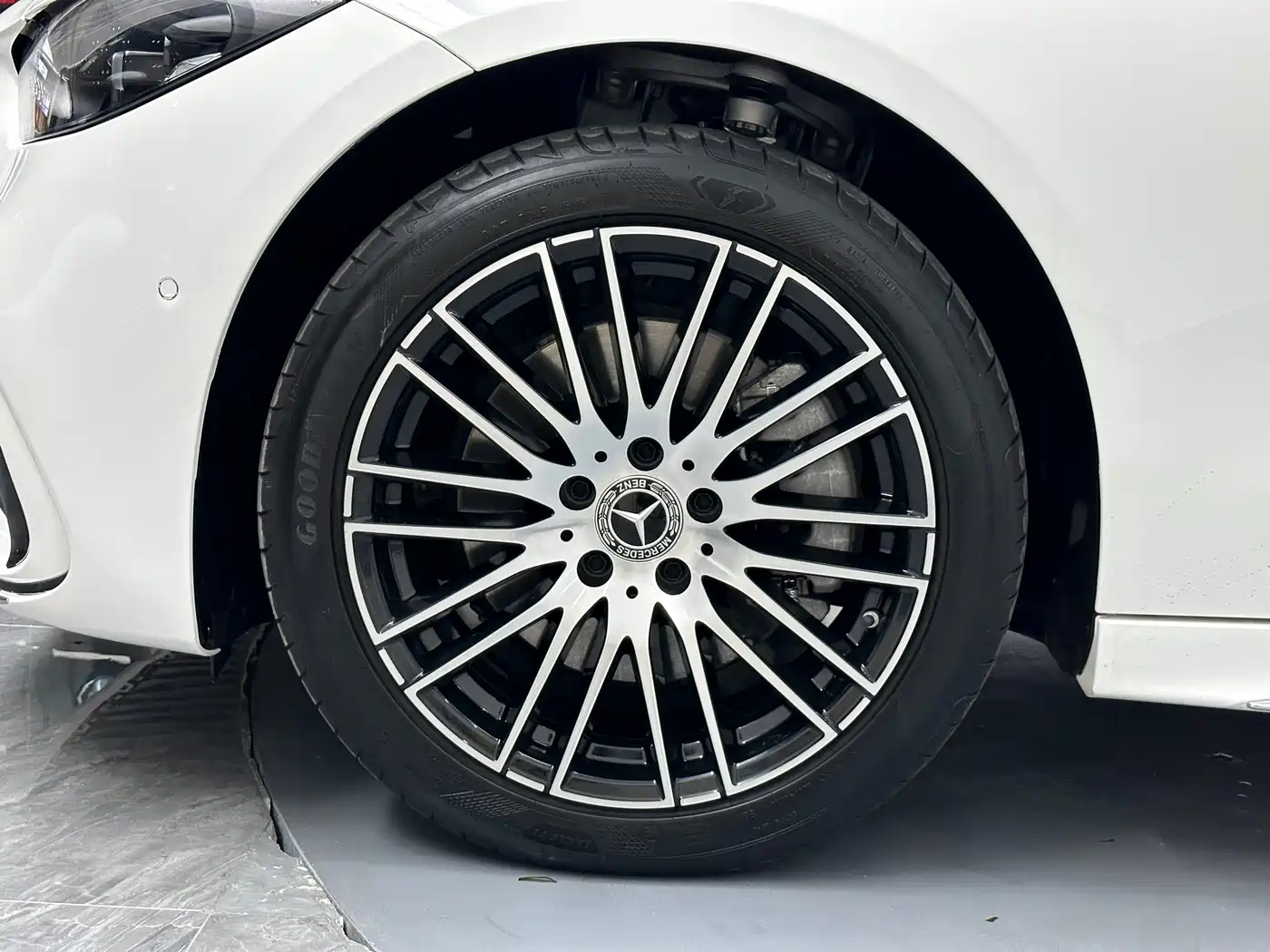 MERCEDES-BENZ CLASS C