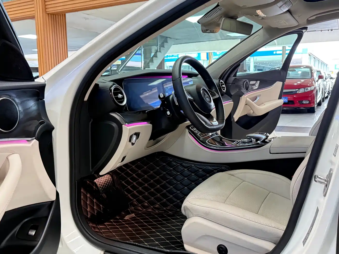 Mercedes-Benz E-Class 2016 E 300 L Sport Luxury фото 4