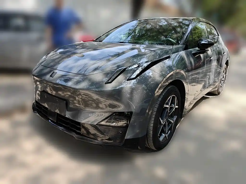 Lynk & Co Z20 2025