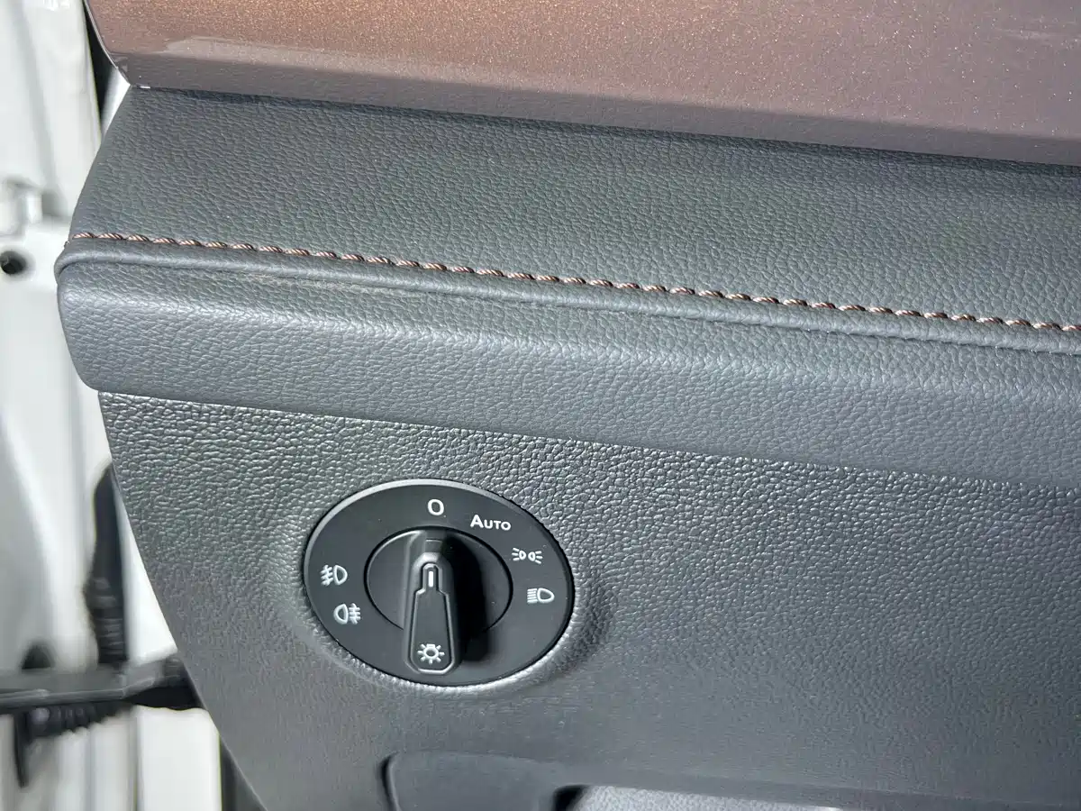 Volkswagen Tharu 2022 280TSI FWD Luxury Edition фото 8