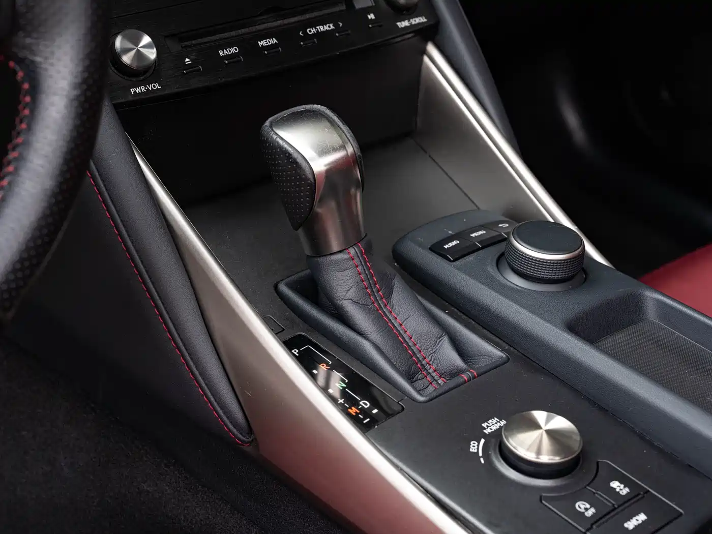 Lexus IS 2017 300 F SPORT фото 15