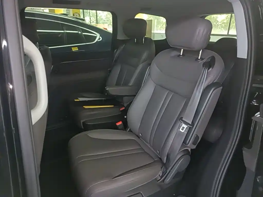 Photo 17 - Maxus Maxus G70