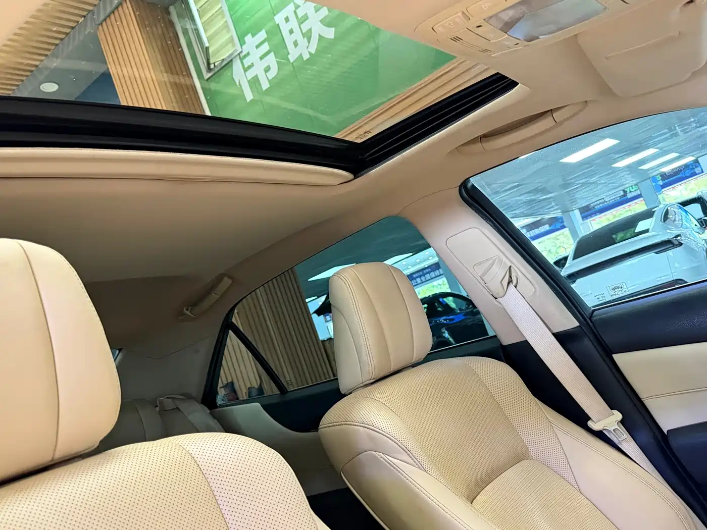 Toyota Crown 2015 2.0T Fashion фото 14