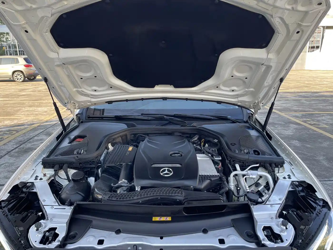 Mercedes-Benz E-Class 2017 E 200 L 4MATIC фото 19