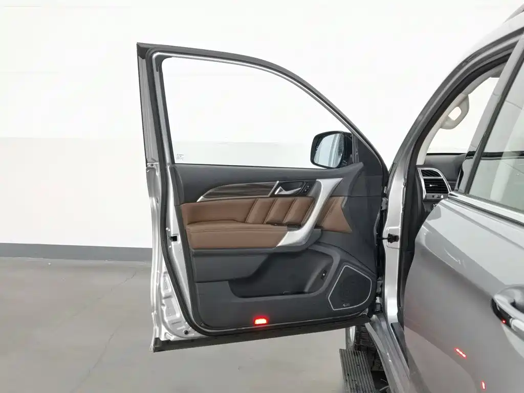 Photo 8 - Haval H9