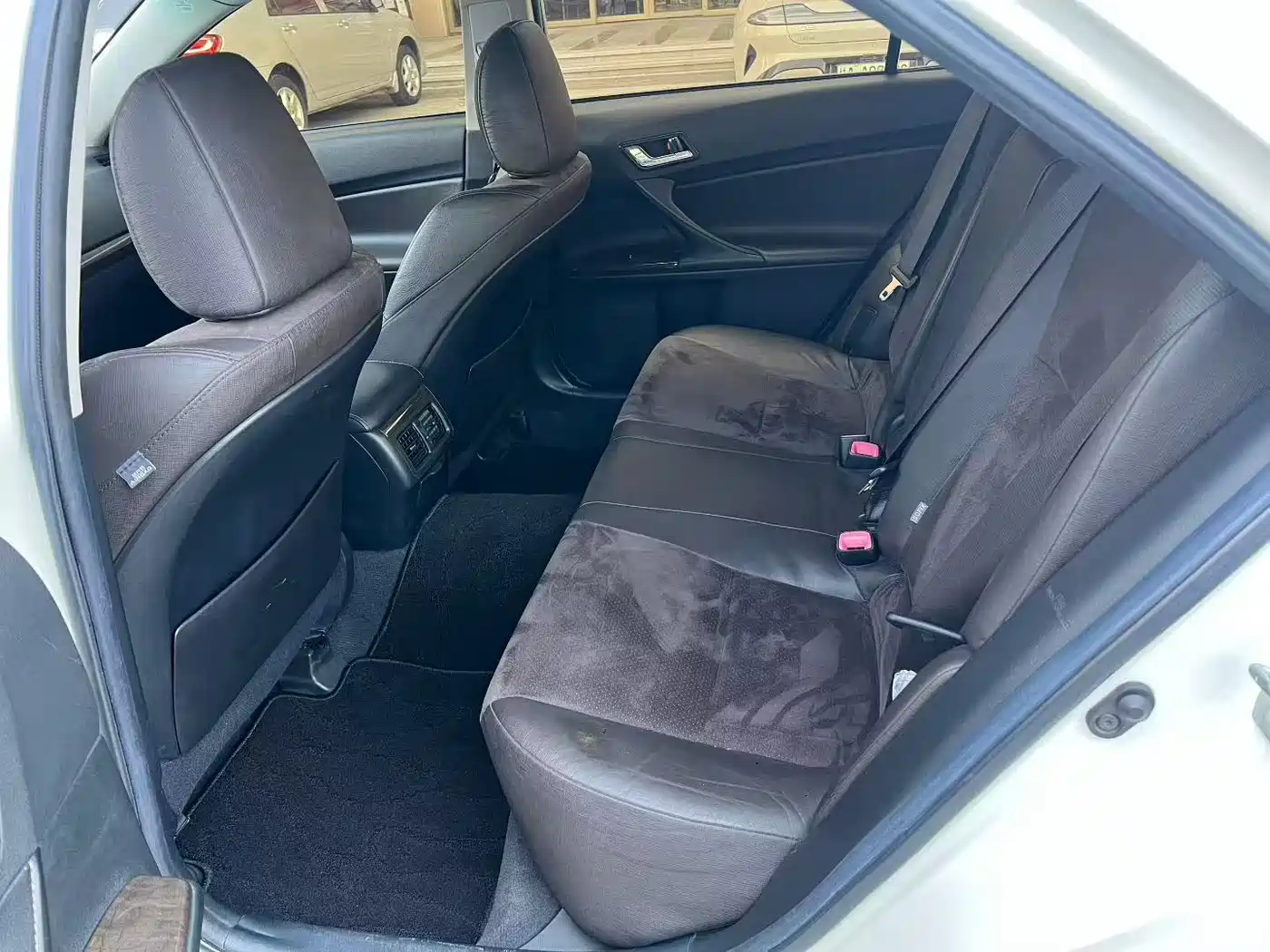 Toyota Reiz 2013 2.5V Premium Edition фото 6