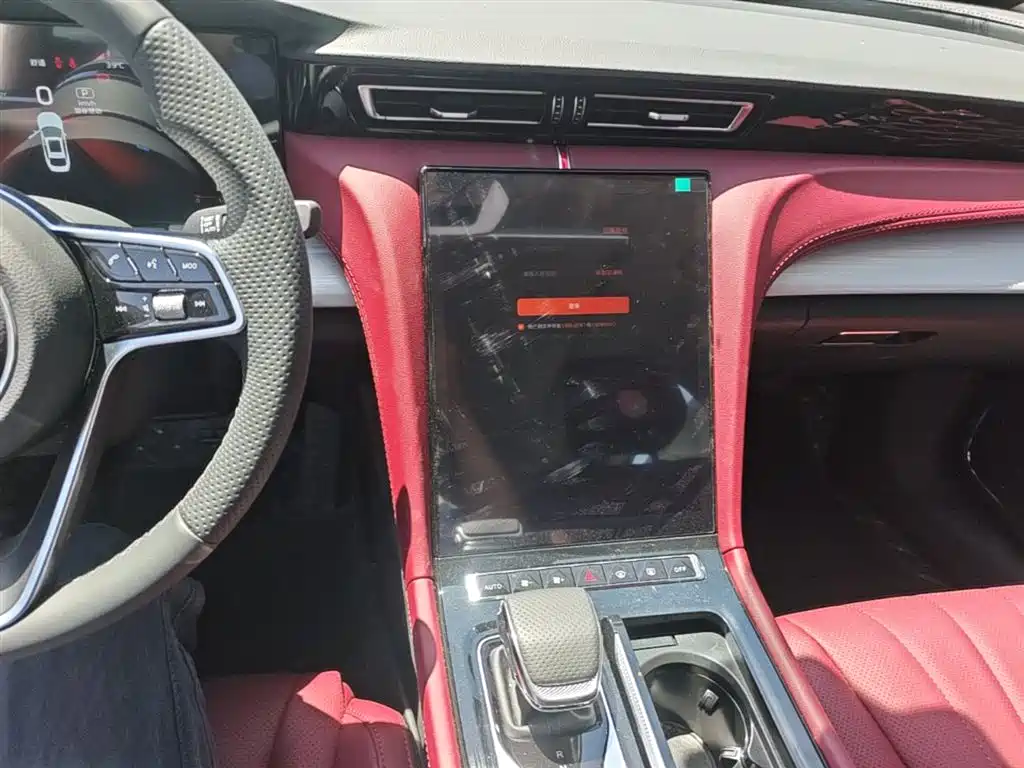 Hongqi H5 PHEV 2025 130 Super Hybrid Edition фото 13