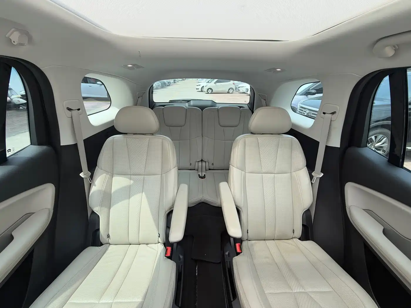 NIO ES8 2019 2018 355KM Base Model 7-Seater Version