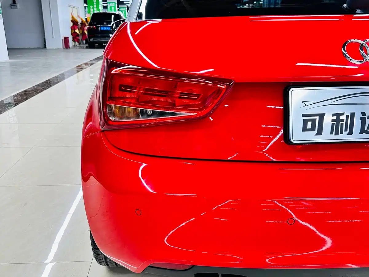 Audi A1 2012 1.4 TFSI Ego фото 14