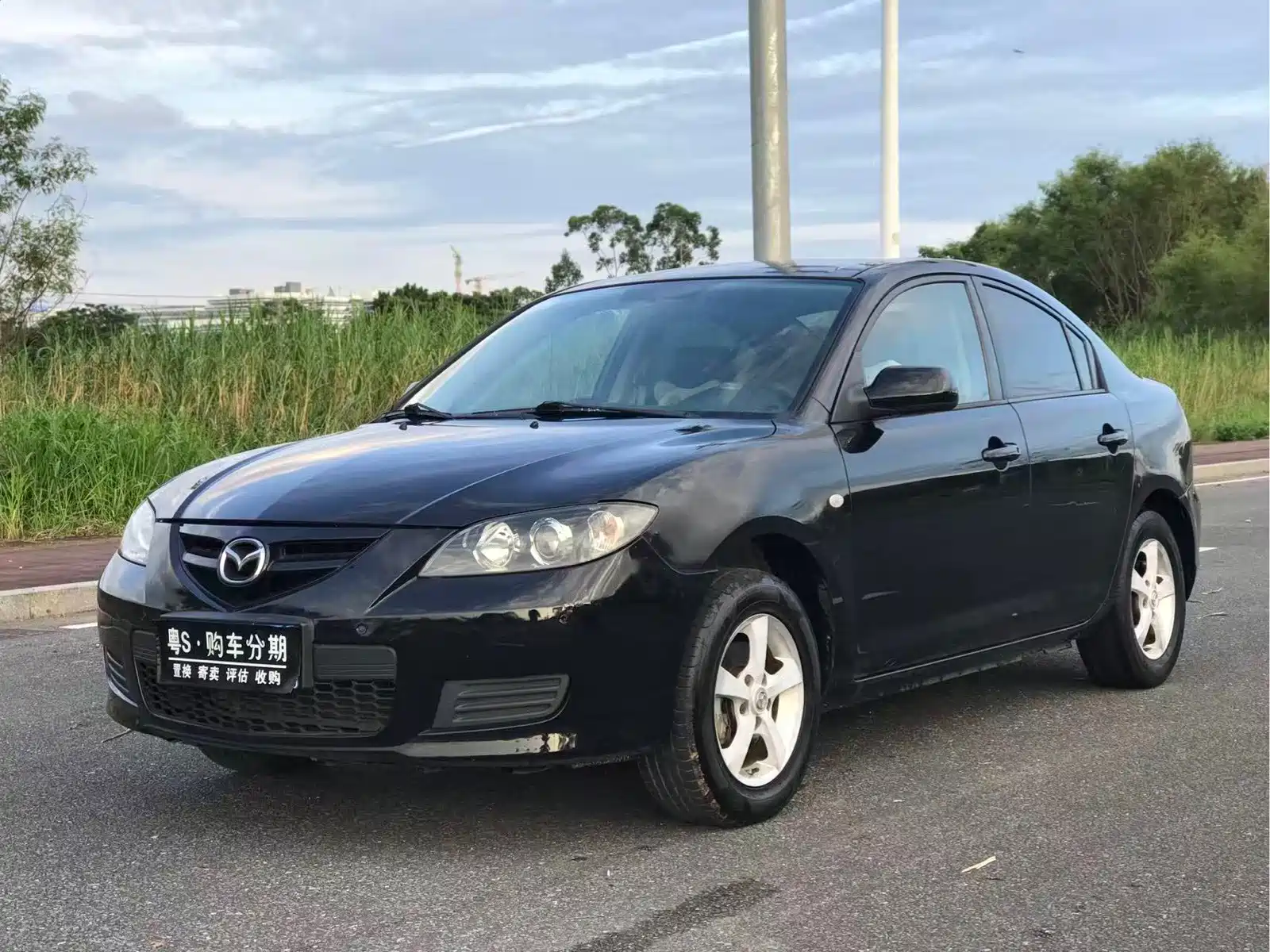 Фото 1 - Mazda 3