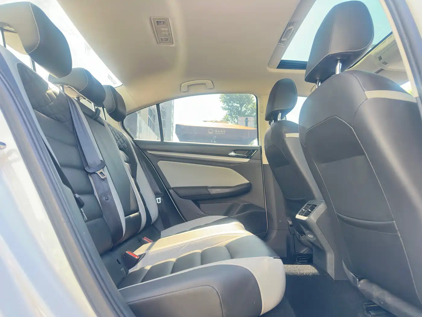 Volkswagen Bora 2023 280TSI DSG Prestige Edition фото 11