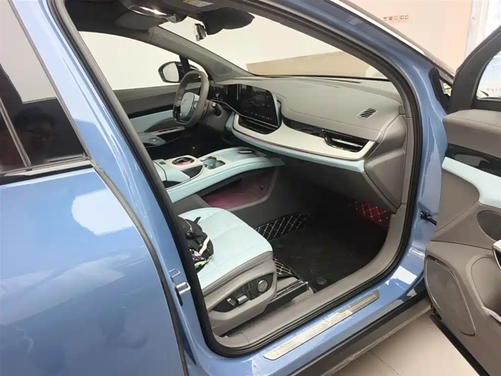 Hongqi Tian Gong 08 2025 730 Smart Selection Edition фото 23