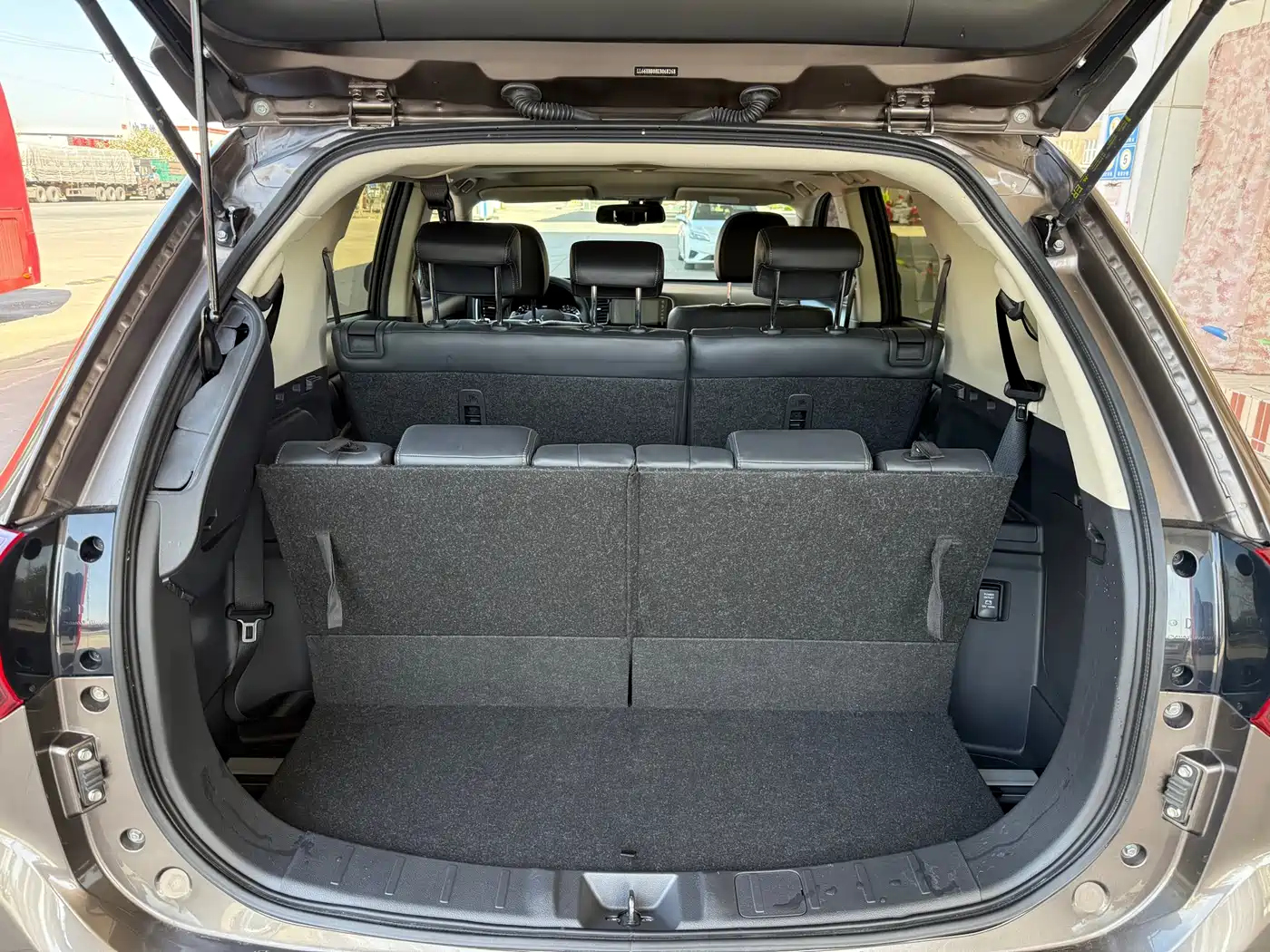 Mitsubishi Outlander 2019 2.4L 4WD Deluxe Edition 7-Seater China VI фото 5