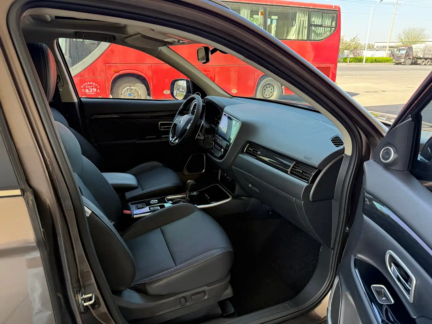 Mitsubishi Outlander 2019 2.4L 4WD Deluxe Edition 7-Seater China VI фото 15