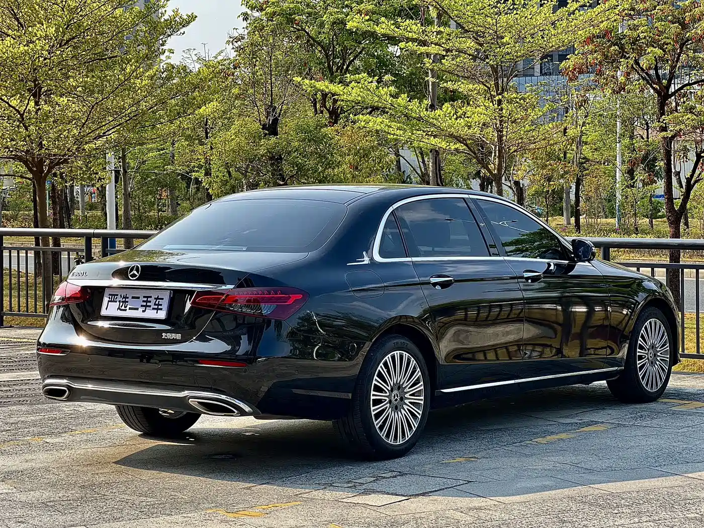 MERCEDES-BENZ E CLASS