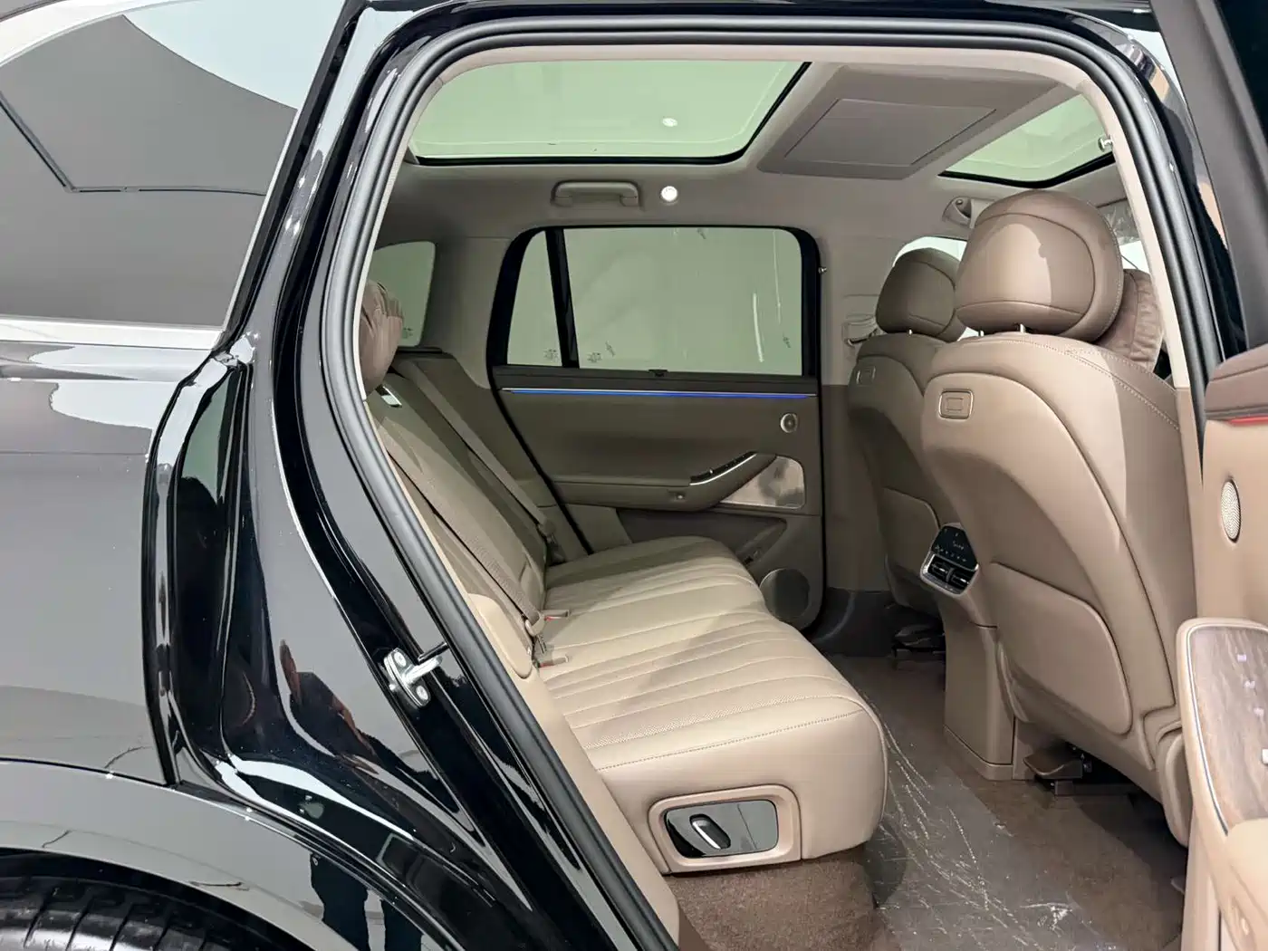 AITO Wenjie AITO M7 2026 Extended Range Ultra AWD 5-Seater фото 17