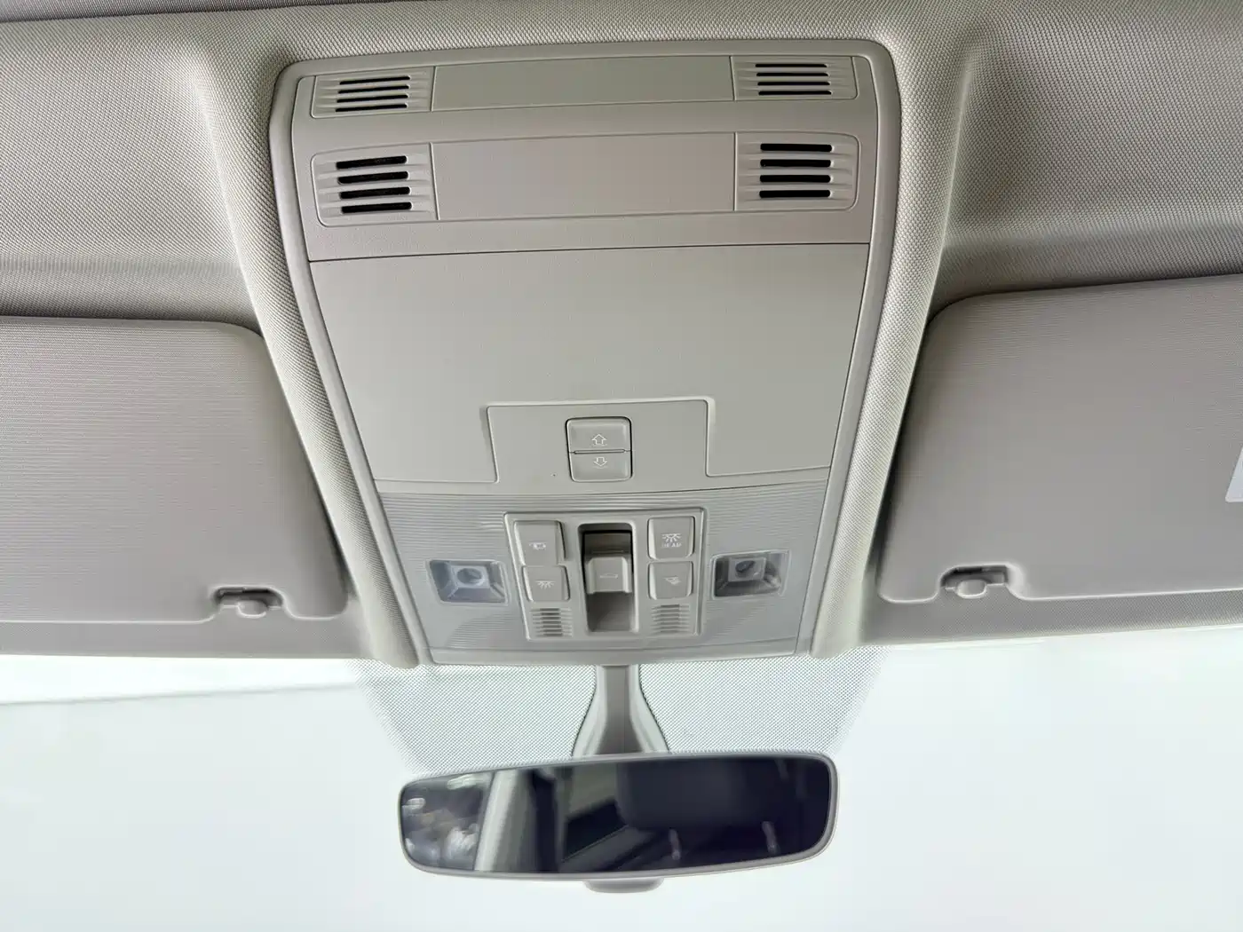 Volkswagen Tayron 2021 280TSI 2WD Luxury Smart Connect фото 16