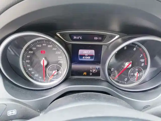 Mercedes-Benz GLA 2018 GLA 200 Dynamic — фото 4