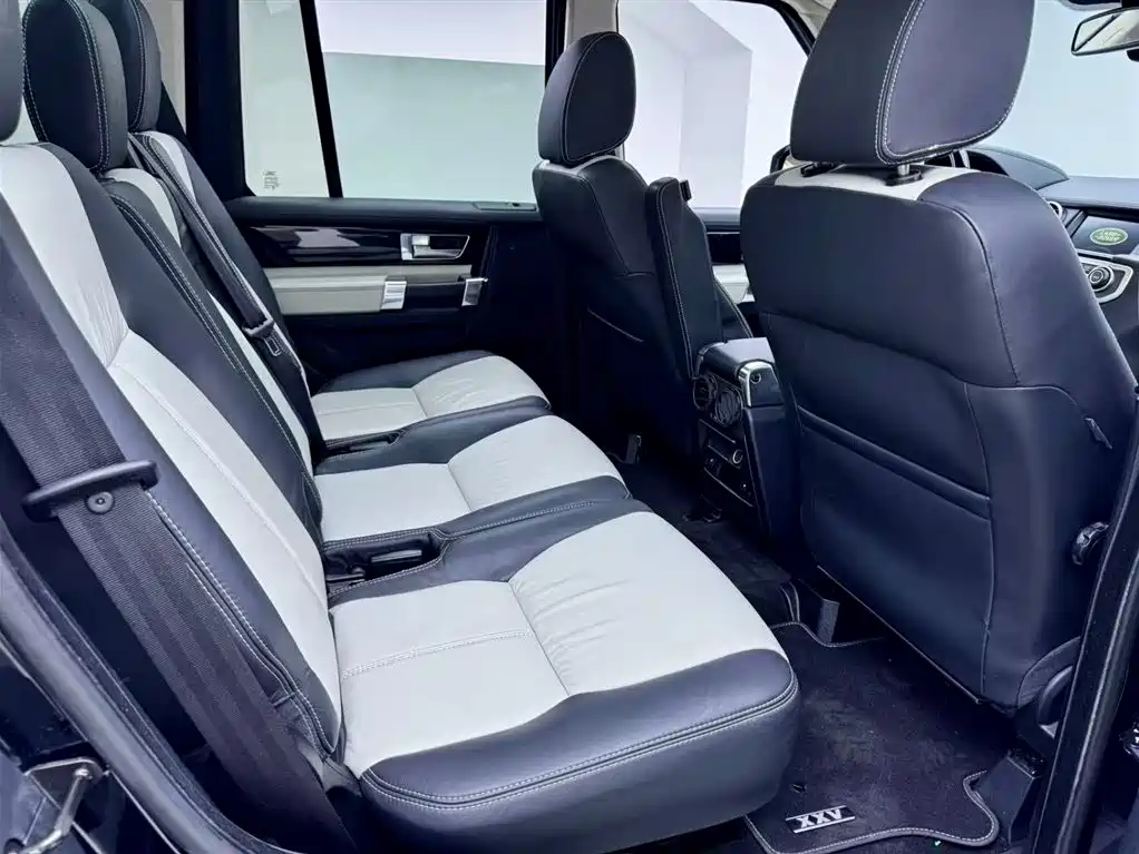 Land Rover Discovery 2014 3.0 SC V6 XXV Edition фото 21