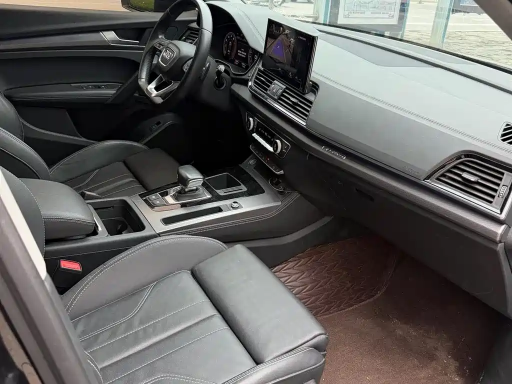 Audi Q5L 2022 40T Luxury Dynamic фото 8