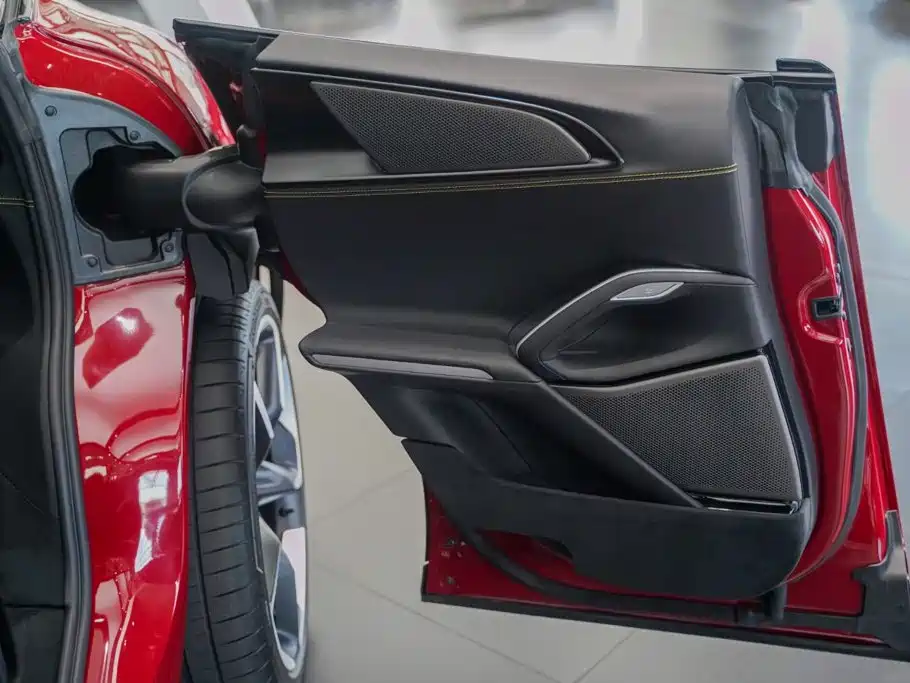 Ferrari Purosangue 2025 2023 6.5L V12